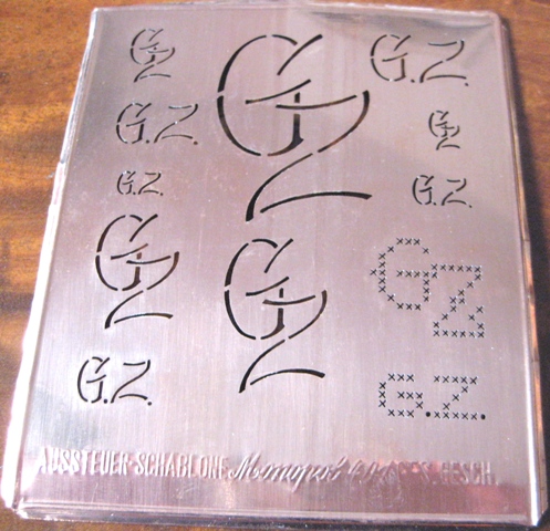 GZ - 12 Monogrammvariationen - Kupferschablone