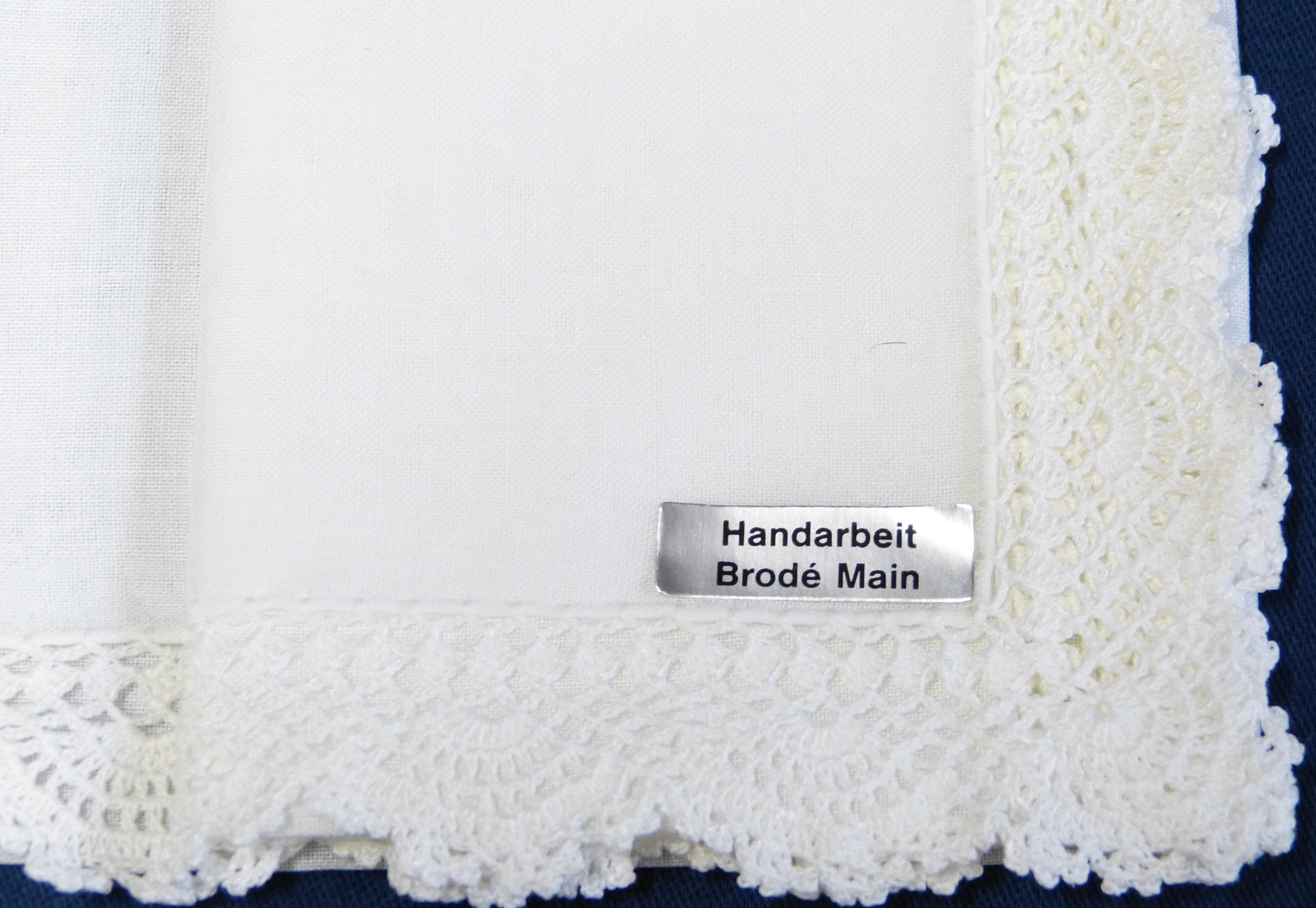 Feines Hochzeitstaschentuch feine weiße Spitze 32x32 Handarbeit OVP