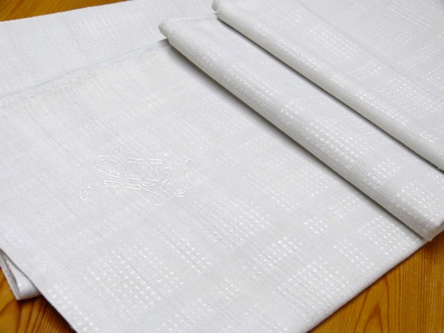 Leinentischdecke handgewebt Mittelnaht Muster weiße Karos kleine Quadrate Mono FH  110 cmx136 cm